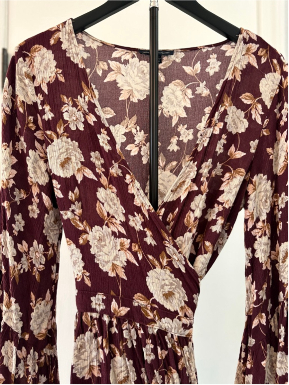 American Eagle Outfitters Long Sleeve Wrap Dress L Burgundy Beige Floral - Picture 2 of 9